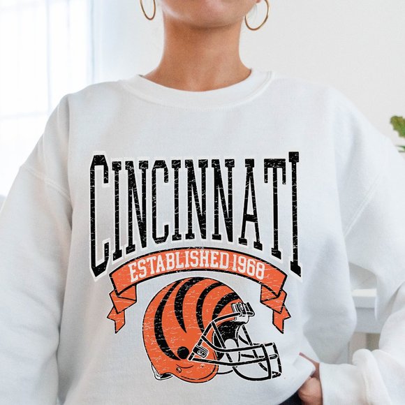 Tops - Cincinnati Bengals Football Retro Distressed Vintage Style Unisex Sweatshirt